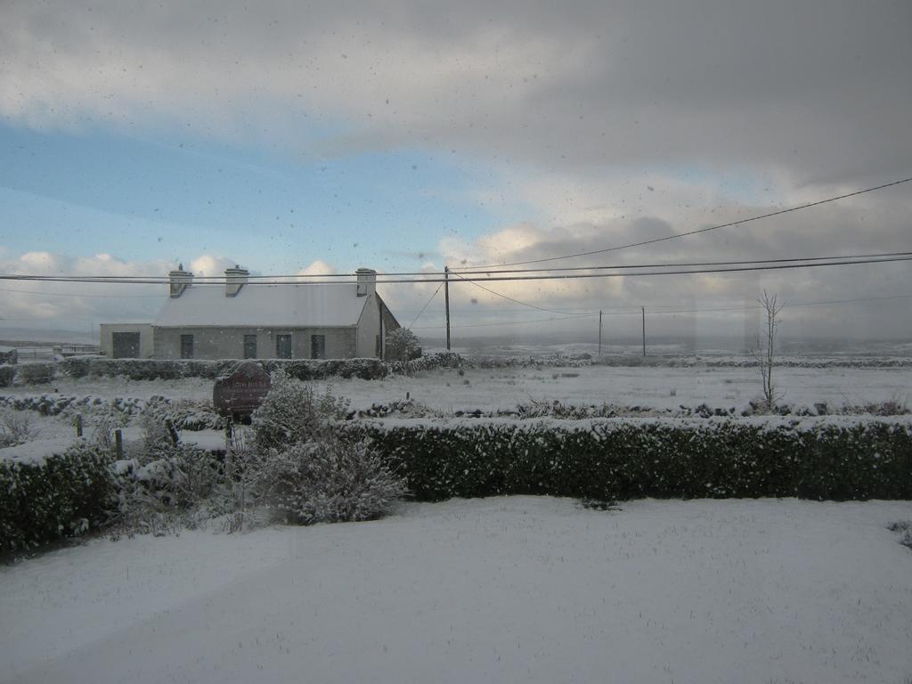 Slieve Elva B&B ลิสดูนวาร์นา ภายนอก รูปภาพ